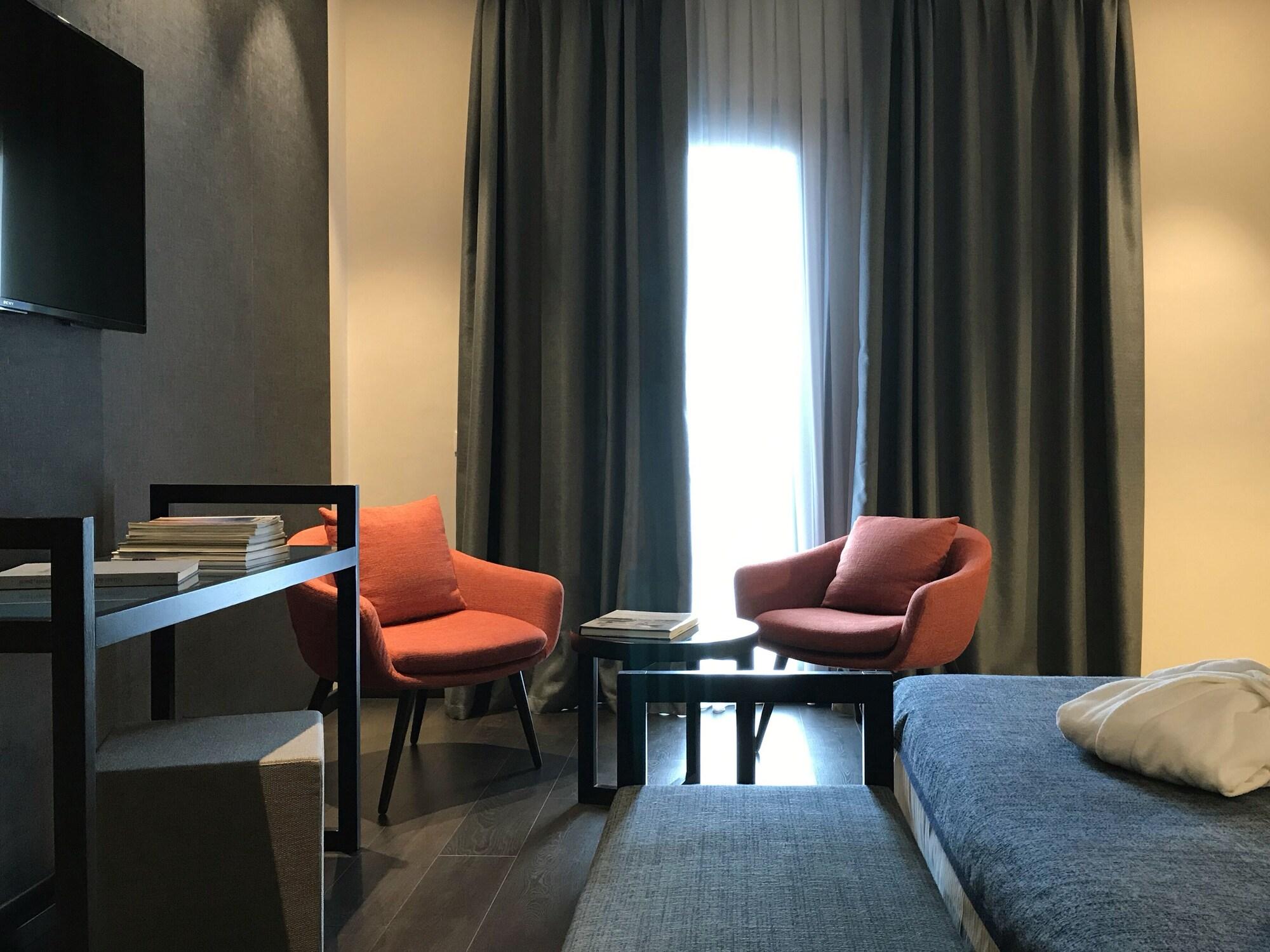 Hotel Piccola Vela Дезенцано-дель-Гарда Экстерьер фото