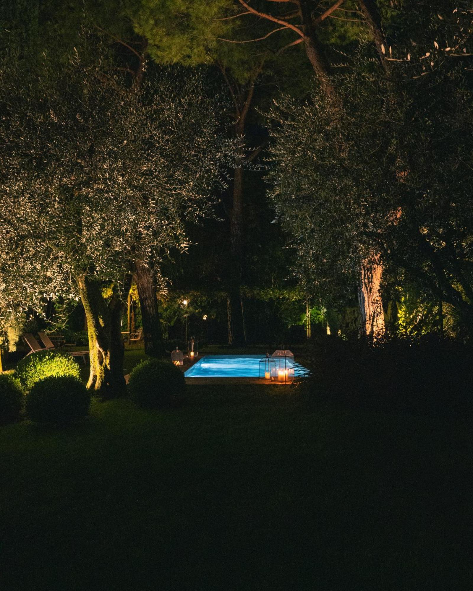 Hotel Piccola Vela Дезенцано-дель-Гарда Экстерьер фото